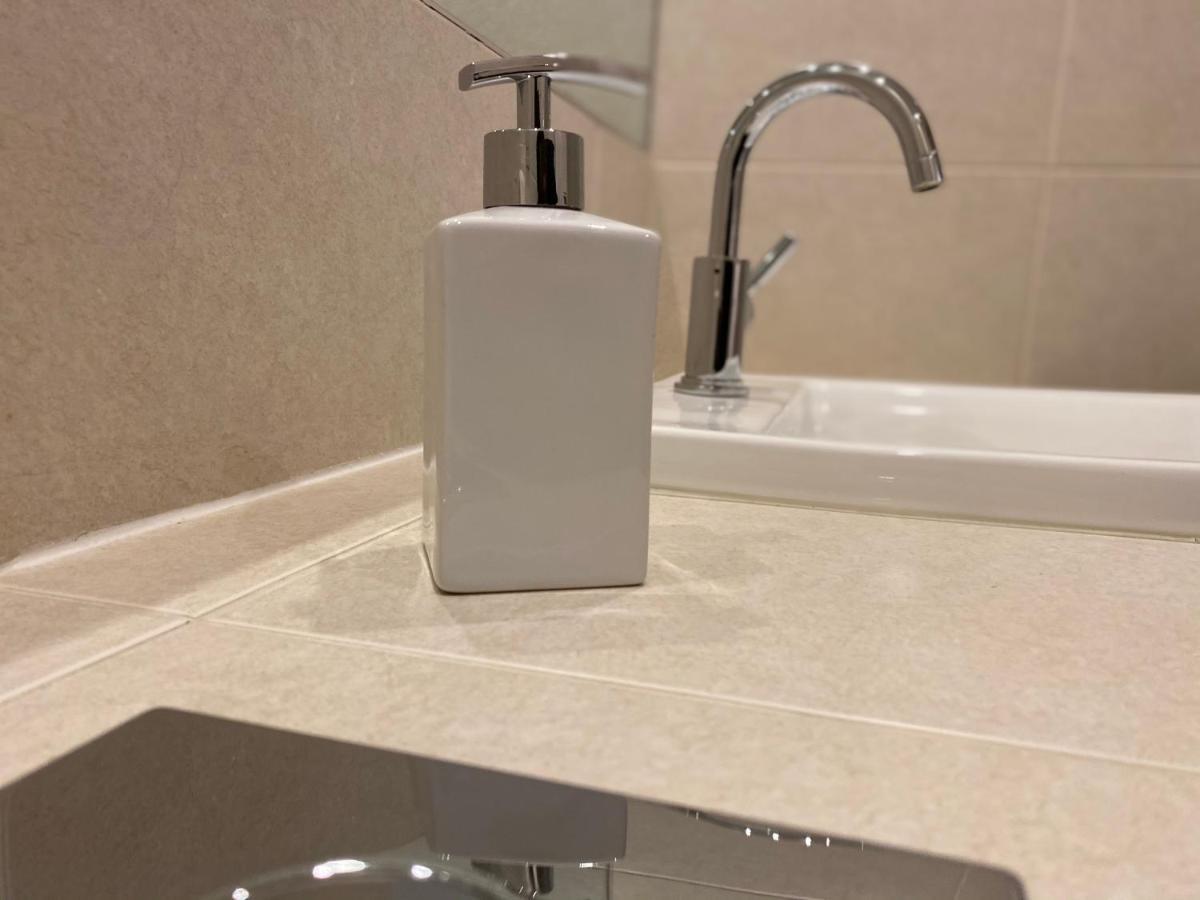 Amazing 2 Bed 2 Bath Private Apartment 沃特福德 外观 照片