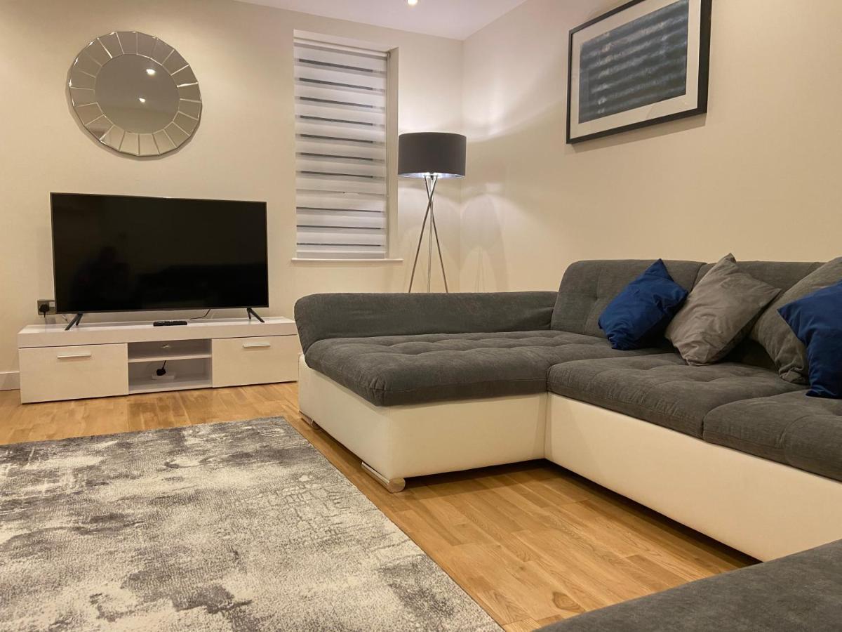 Amazing 2 Bed 2 Bath Private Apartment 沃特福德 外观 照片