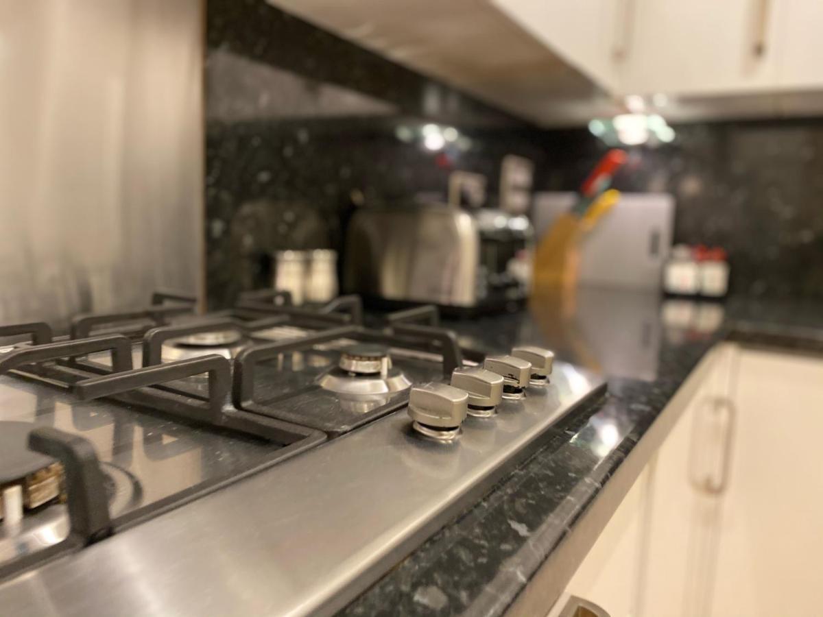 Amazing 2 Bed 2 Bath Private Apartment 沃特福德 外观 照片